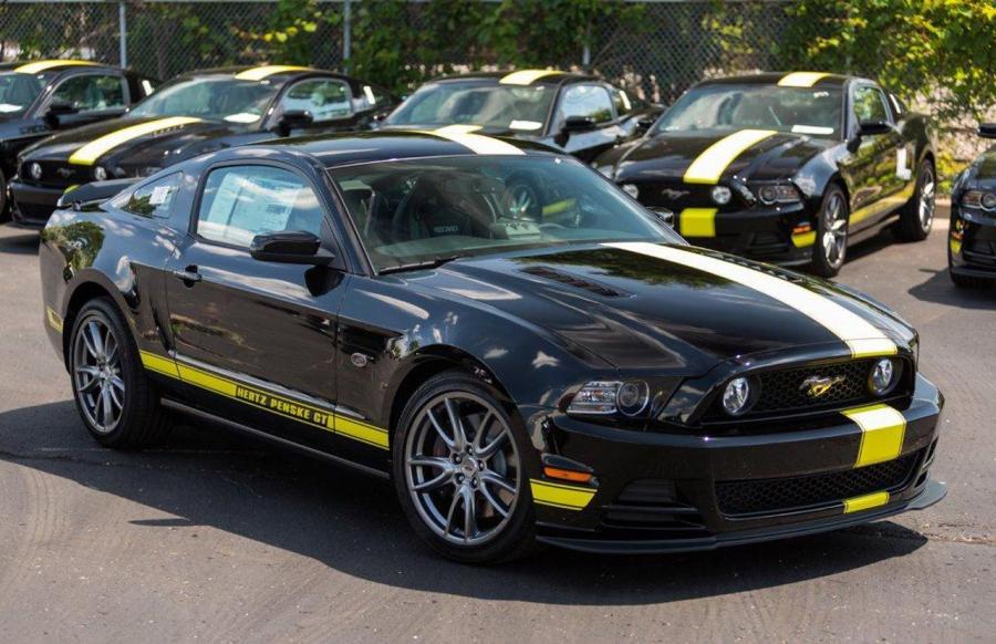  Ford Mustang Penske GT by Hertz 2013 года  (фото 4 из 4)